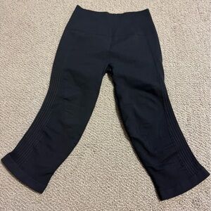 LULULEMON COMPRESSION SIZE 8 leggings